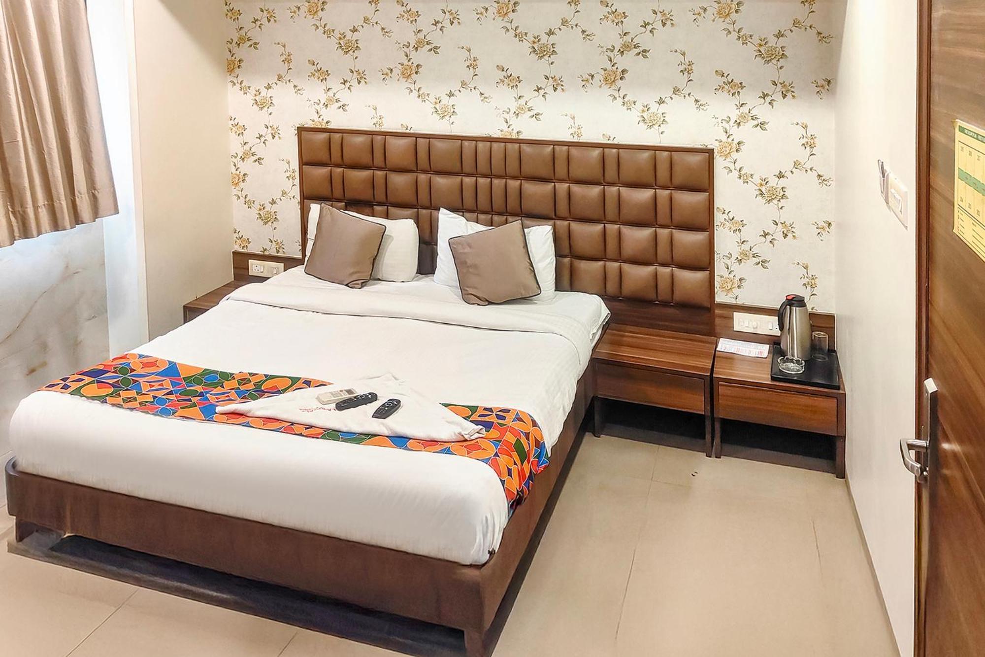Fabhotel Landmark Residency - Nr Midc Turbhe Turambhe Екстериор снимка