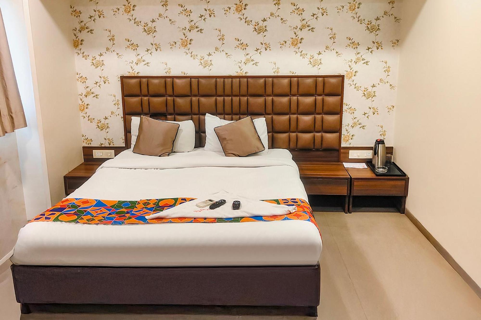 Fabhotel Landmark Residency - Nr Midc Turbhe Turambhe Екстериор снимка