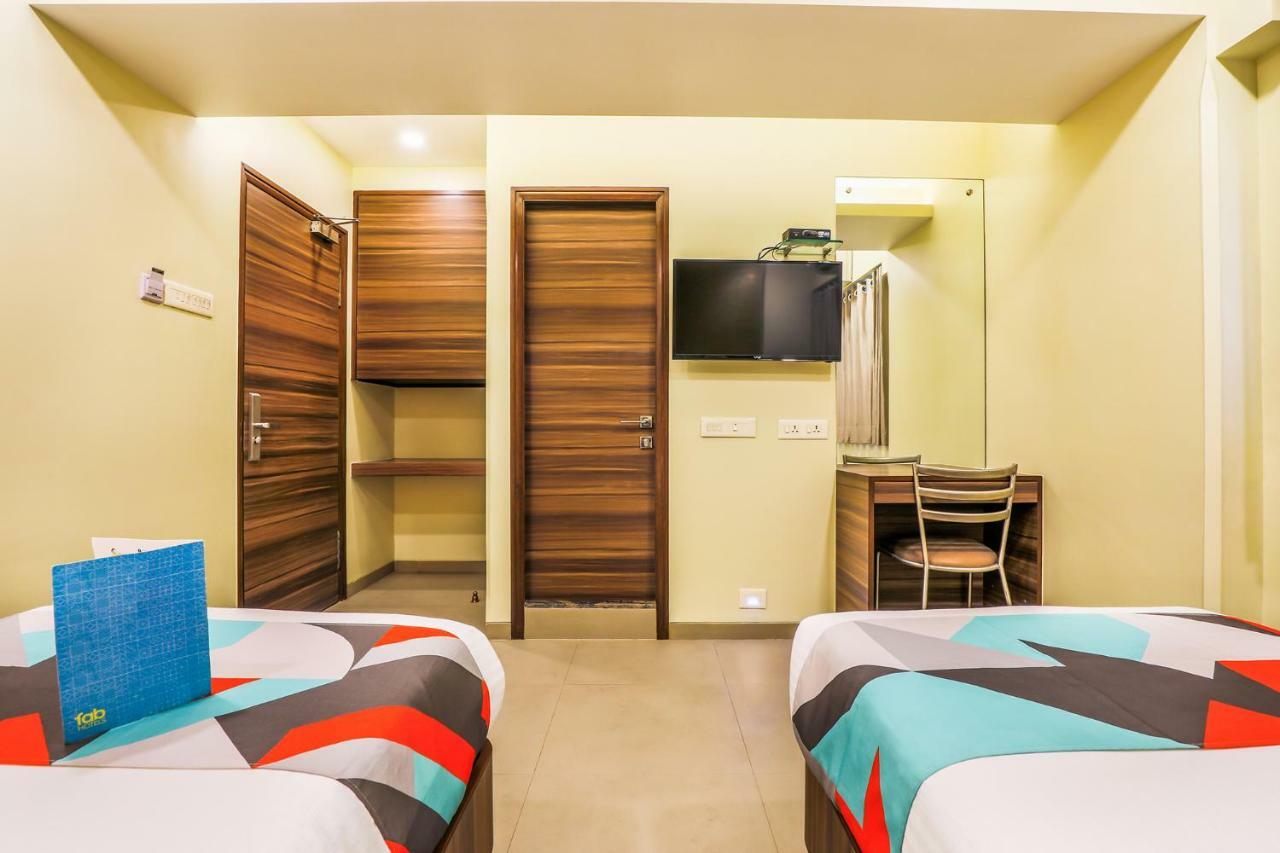 Fabhotel Landmark Residency - Nr Midc Turbhe Turambhe Екстериор снимка